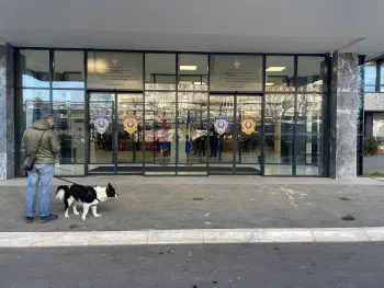 Вход в здание Белградского гаи